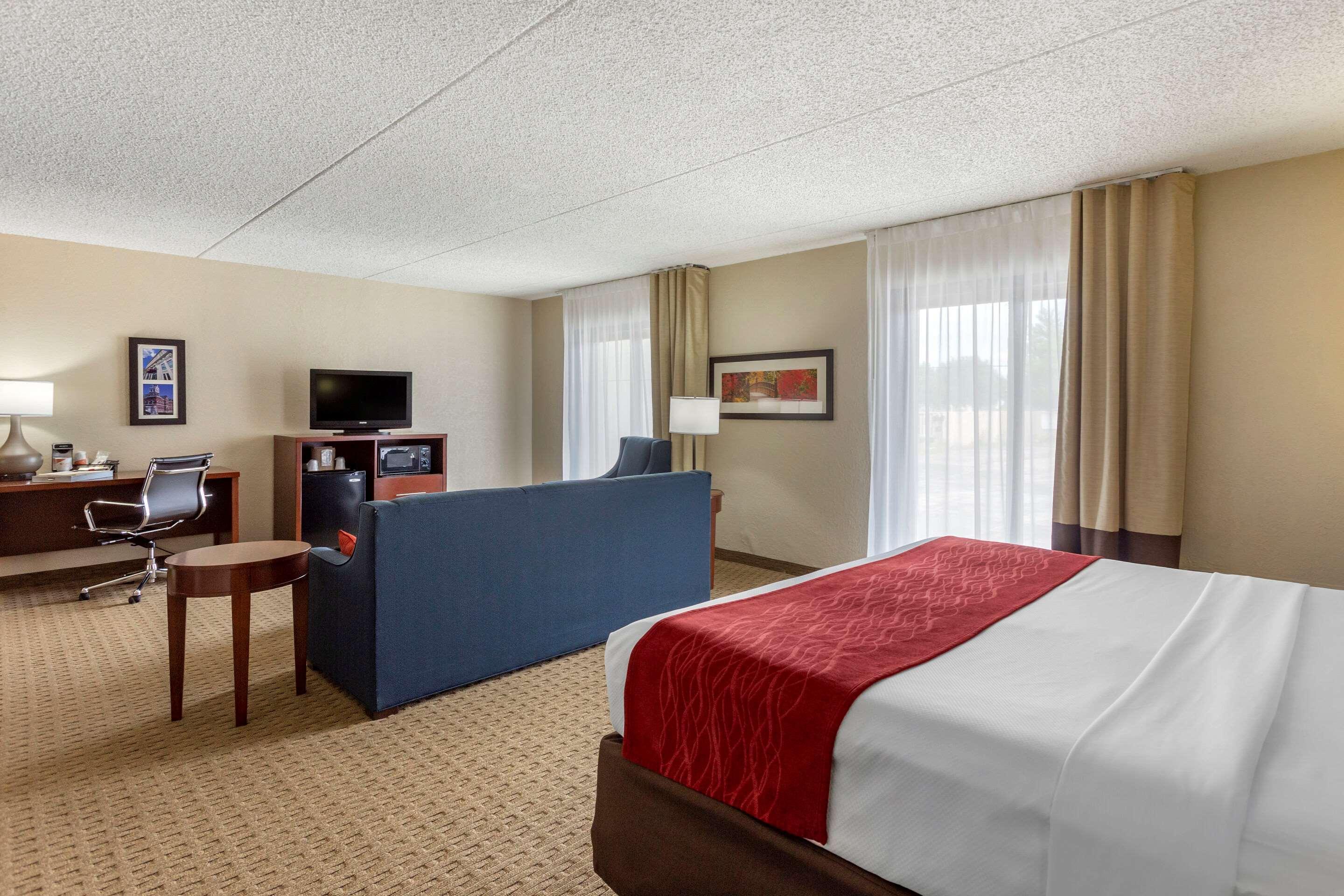 Comfort Inn & Suites Rochelle - Dekalb Exterior photo